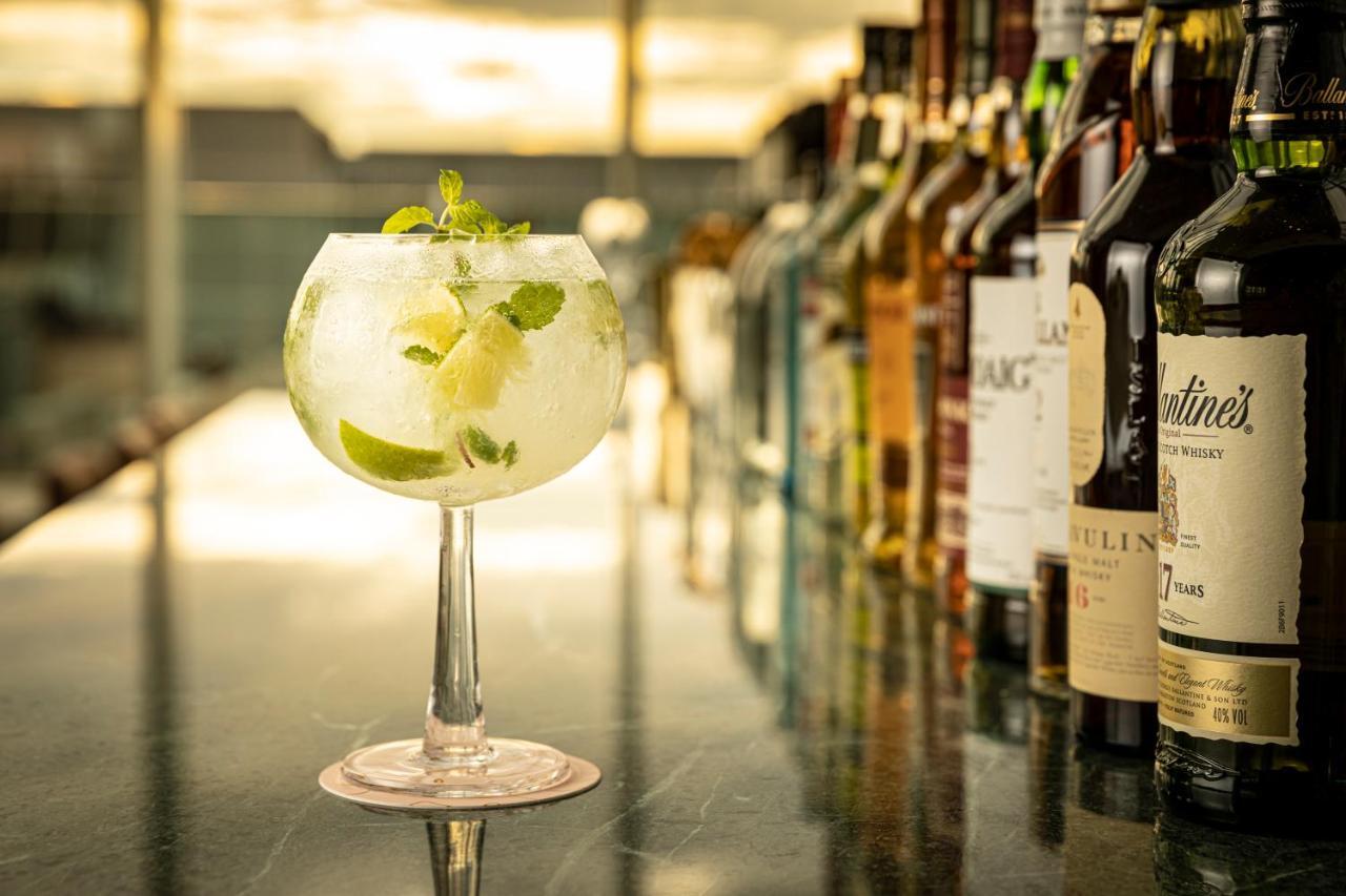Miyako Hotel Hakata Fukuoka (Fukuoka) Exterior foto A gin and tonic